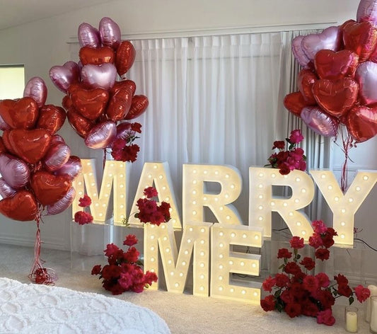 Love in Luxury: A Captivating Customizable Package for the Perfect Marriage Proposal